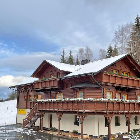 Pension Grizzly Ludvíkov المظهر الخارجي الصورة